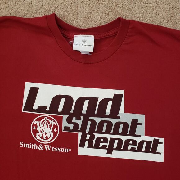 Smith & Wesson Load Shoot Repeat Size Large Mens Red Officially Licensed T-Shirt - Picture 2 of 5